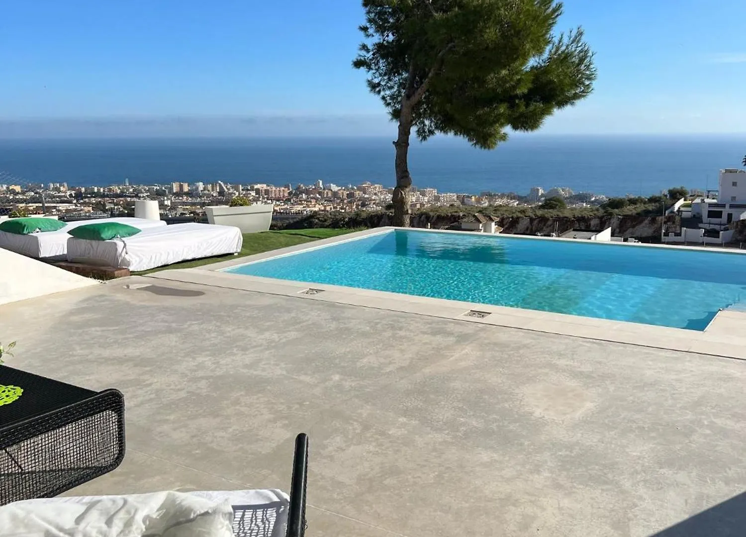 Amazing Villa In ベナルマデナ