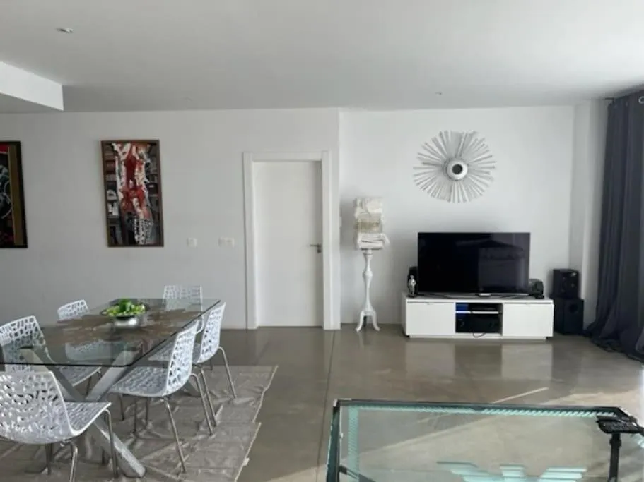 Amazing Villa In Benalmádena